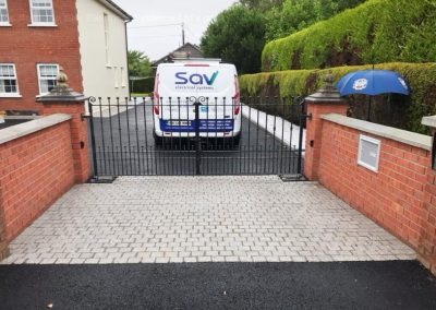 Twin leaf automated gate system and GSM intercom installation