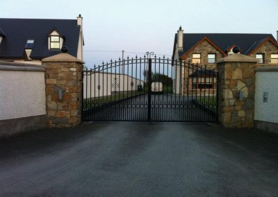 Twin leaf automated gate and intercom system installation