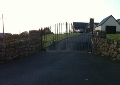 Twin leaf automated gate and intercom system installation