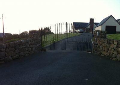 Twin leaf automated gate and intercom system installation