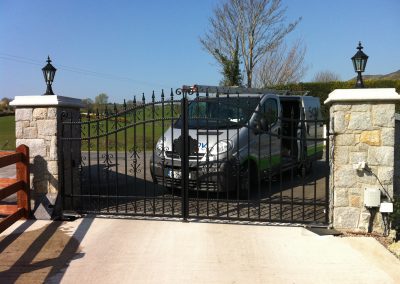 Twin leaf automated gate and intercom system installation