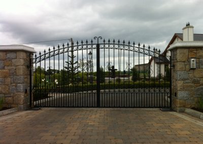 Twin leaf automated gate and intercom system installation