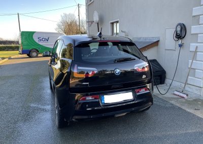 EV charging installation with load balancing